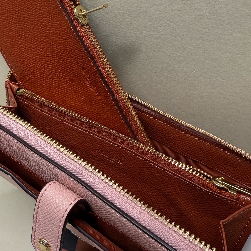 (new+tag) Coach blush pink terracotta colorblock wallet fits iPhone pro inside - Picture 11 of 12